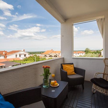 Apartment Blu Porec Esterno foto
